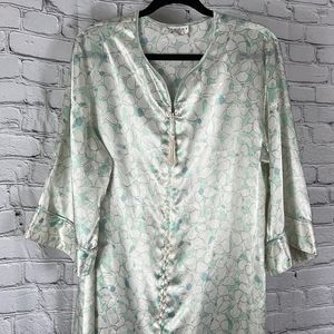 Natori Saks Fifth Avenue robe vintage light green cream size small